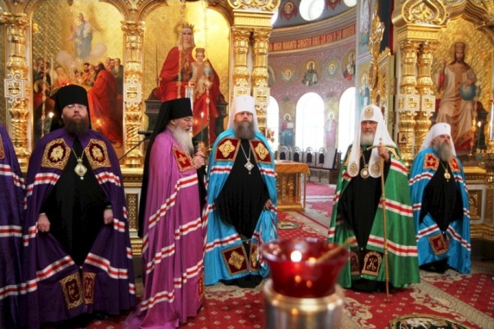 В день памяти преподобных Сергия и Германа Святейший Патриарх Кирилл совершил Литургию в Спасо-Преображенском соборе Валаамского монастыря, 2014