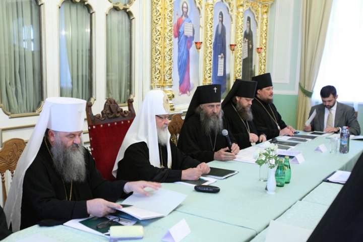 Предстоятель Русской Церкви возглавил заседание Комиссии Межсоборного присутствия по делам монастырей, 2010
