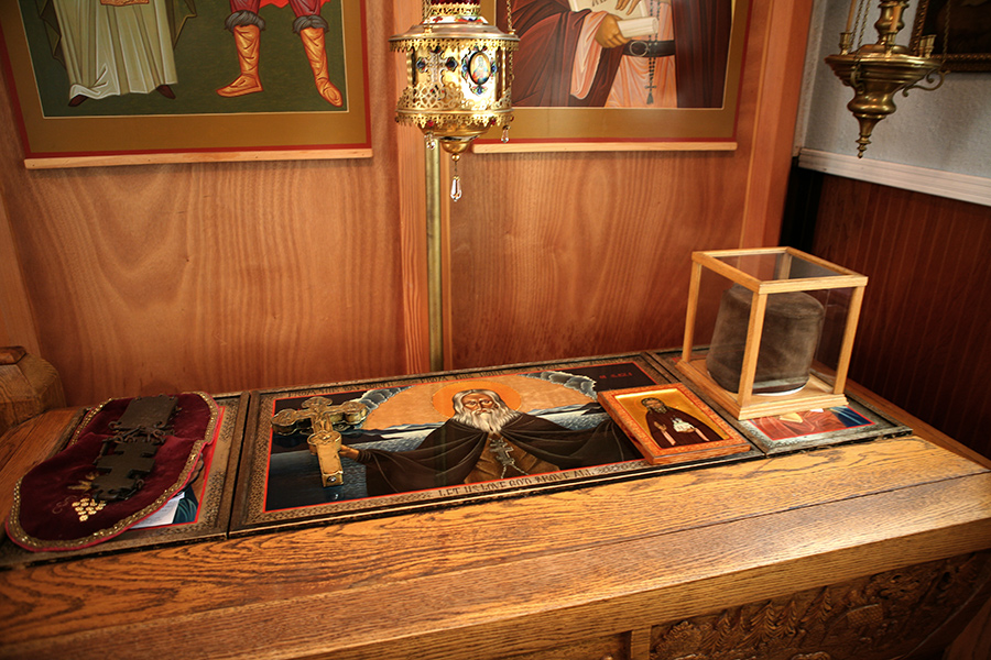 Мощи прп. Германа Аляскинского