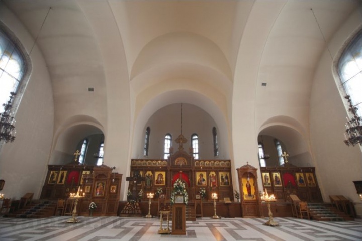 Главный придел, в честь Казанской иконы Божией Матери