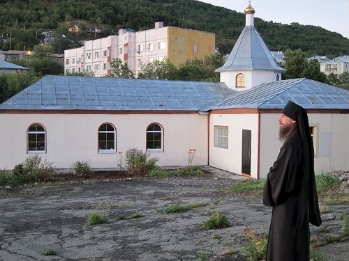 Иеромонах Герман у церкви миссии