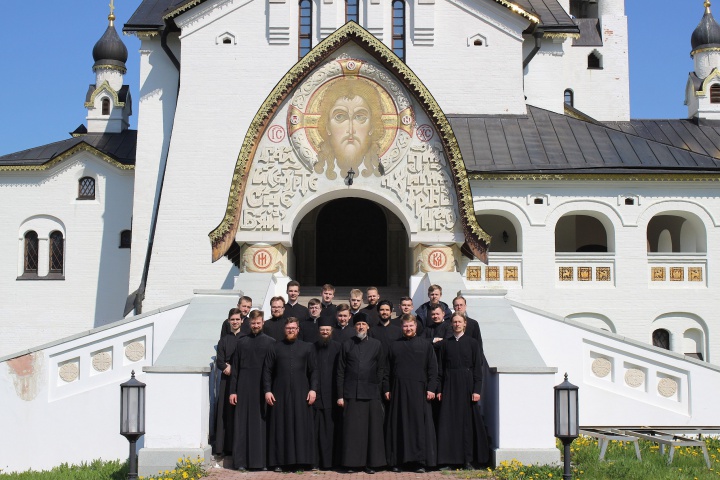Выпускники Санкт-Петербургской Духовной академии совершили паломническую поездку на Валаам