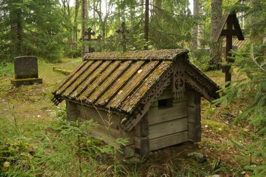 Изюминка православных погостов Финляндии – забытые на Руси домовины.