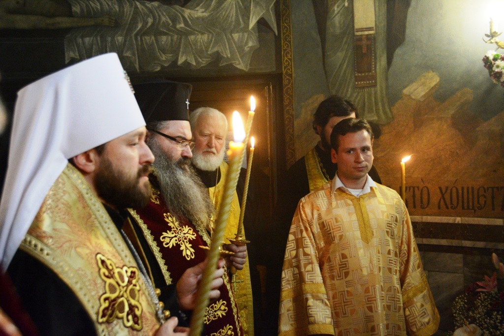 Молебен возглавил Председатель ОВЦС МП митрополит Волоколамский Иларион.