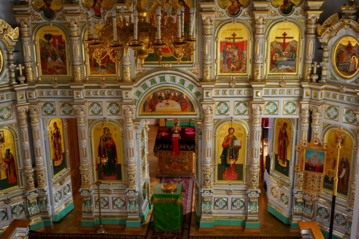 Иконостас верхнего храма Воскресенского скита