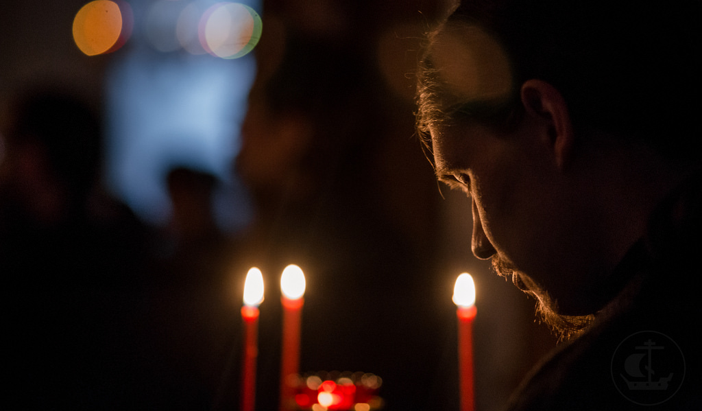 Впервые попадая в храм Валаамского монастыря, поражаешься тому, как моментально твоё внимание включается в церковную службу. Не нужно как-то превозмогать себя в попытке «отложить всё житейское попечение».