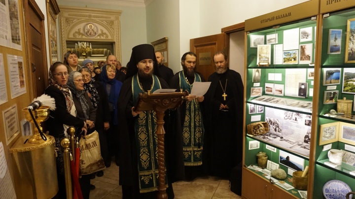 Торжественное открытие музея началось с молитвы святым покровителям Валаама и Московского подворья преподобным Сергию и Герману Валаамским. 