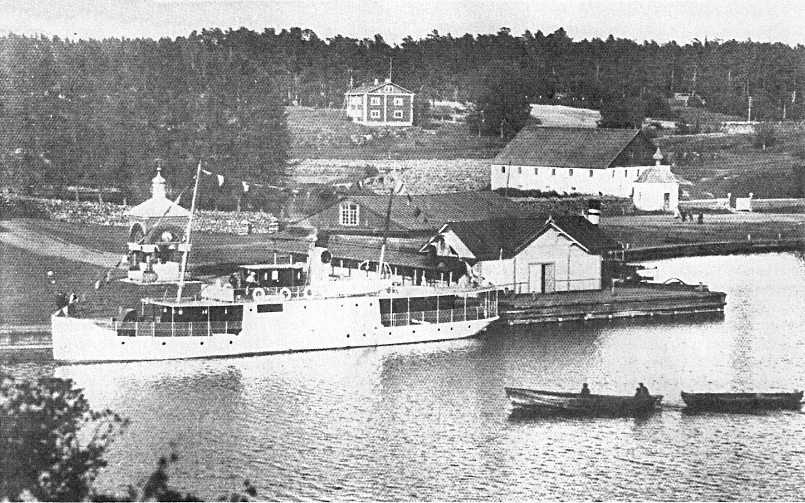 Пароход «Valamon luostari» в Монастырской бухте на Валааме.\, 1930-е годы.