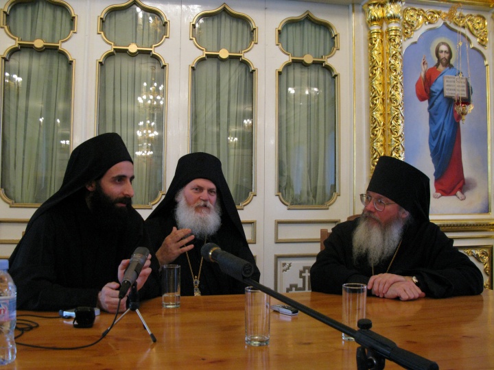 Беседа с игуменом Ватопедского монастыря архимандритом Ефремом