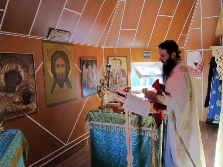 Божественная Литургия в скиту