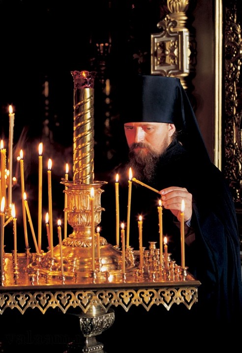 В храме преподобных Сергия и Германа, Валаамских чудотворцев, Спасо-Преображенского собора. 2001 г.