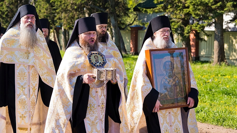 Святитель Николай благословляет паломнический сезон Валаама