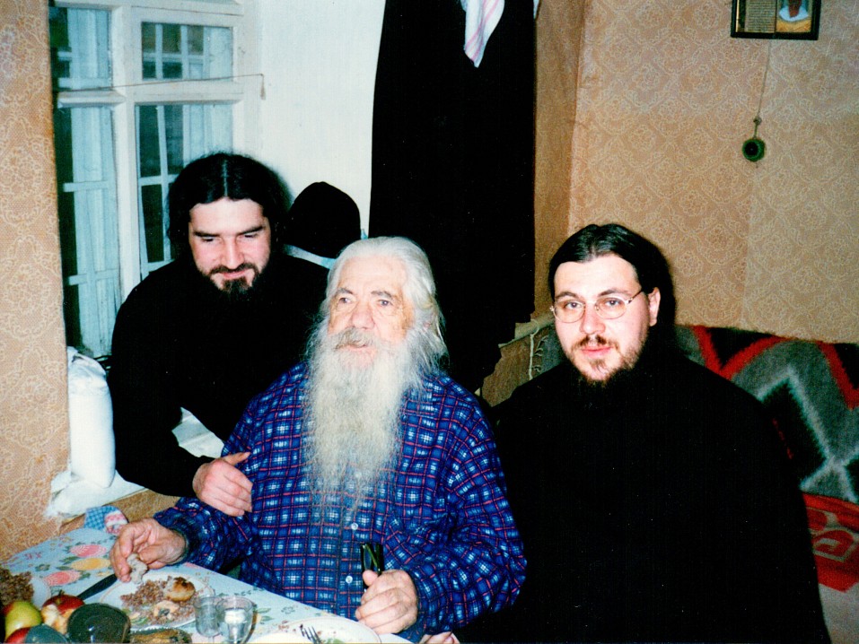 С отцом Борисом Шпаком в гостях у старца - архимандрита Павла (Груздева), середина 90-х годов ХХ века