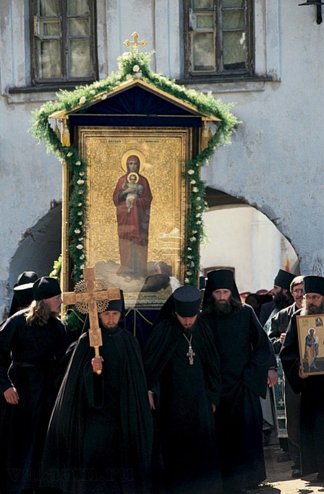 Крестный ход с почитаемой иконой Валаамской Божией матери. 10 июля 1992 г.