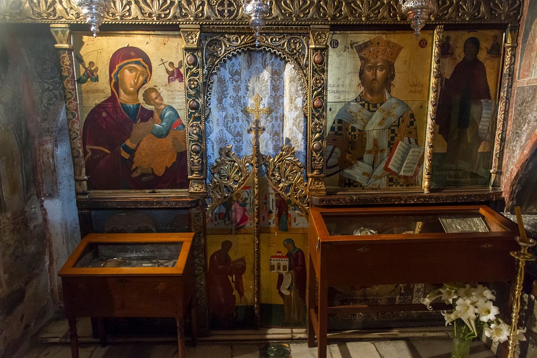 Часовня прп. Христодула с главными святынями монастыря апостола и евангелиста Иоанна Богослова. Патмос, 14 мая 2015 г.