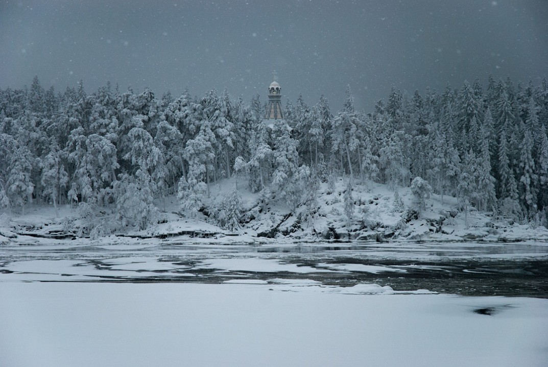 Суровая зима, послушник Андрей Рома