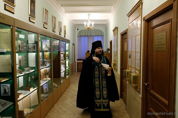 Мы не всегда до конца осознаем, какую важную роль играем в жизни подворья. Будучи его прихожанами, мы пишем его современную историю – так же, как это делами в свое время монахи, жившие на подворья в начале ХХ века. 