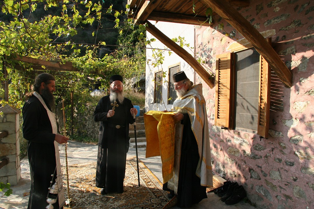 Афон. С о. Венедиктом. Скит Рождества Пресвятой Богородицы монастыря Симонопетра.