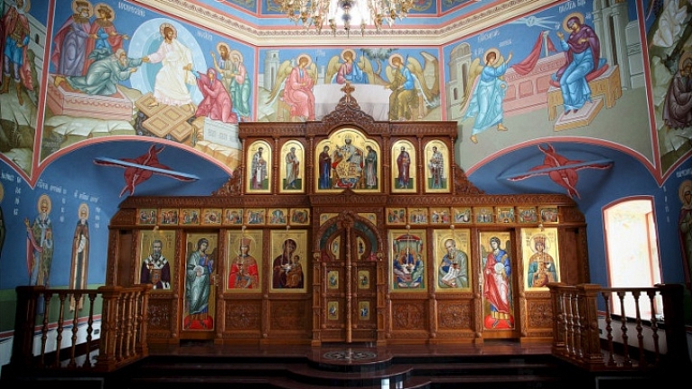 Первая Литургия в храме Живоначальной Троицы