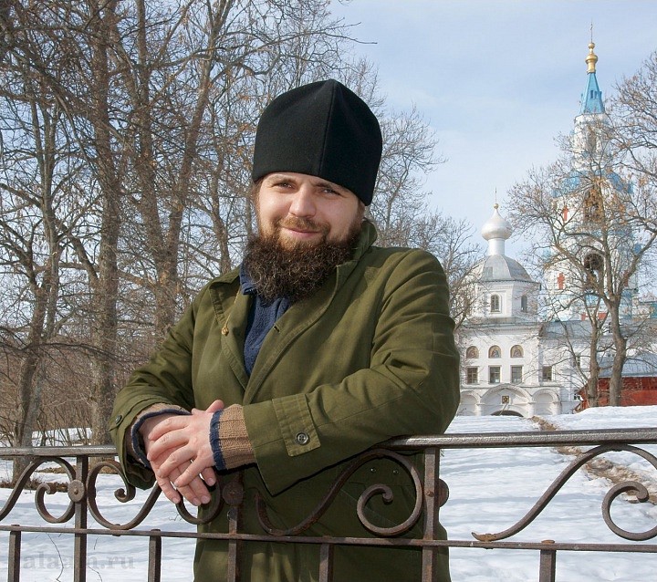 Монахи - чада Божии {А кто соблазнит одного из малых сих, верующих в Меня, тому (той) лучше было бы... Евангелие от Матфея, глава 18, стих 6}