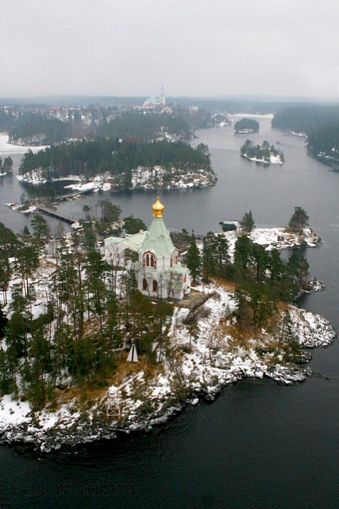 Никольский скит с птичьего полета, зима.