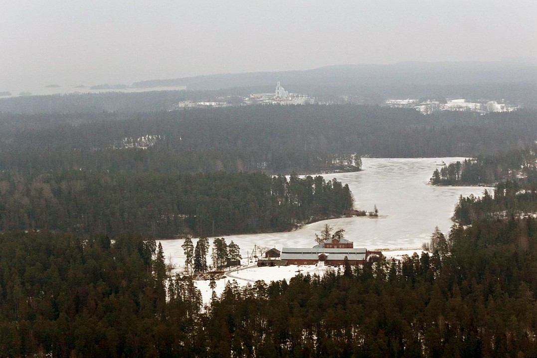 Валаамская ферма, вид с юго-запада. Фото Павла Козионова. 2004 год