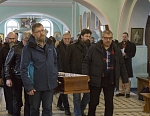 После отпевания в Иоанновском женском монастыре на Карповке 7 марта 2020 года