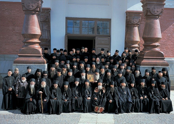 Братия Валаамского монастыря в день Святой Пасхи. 2003 г.