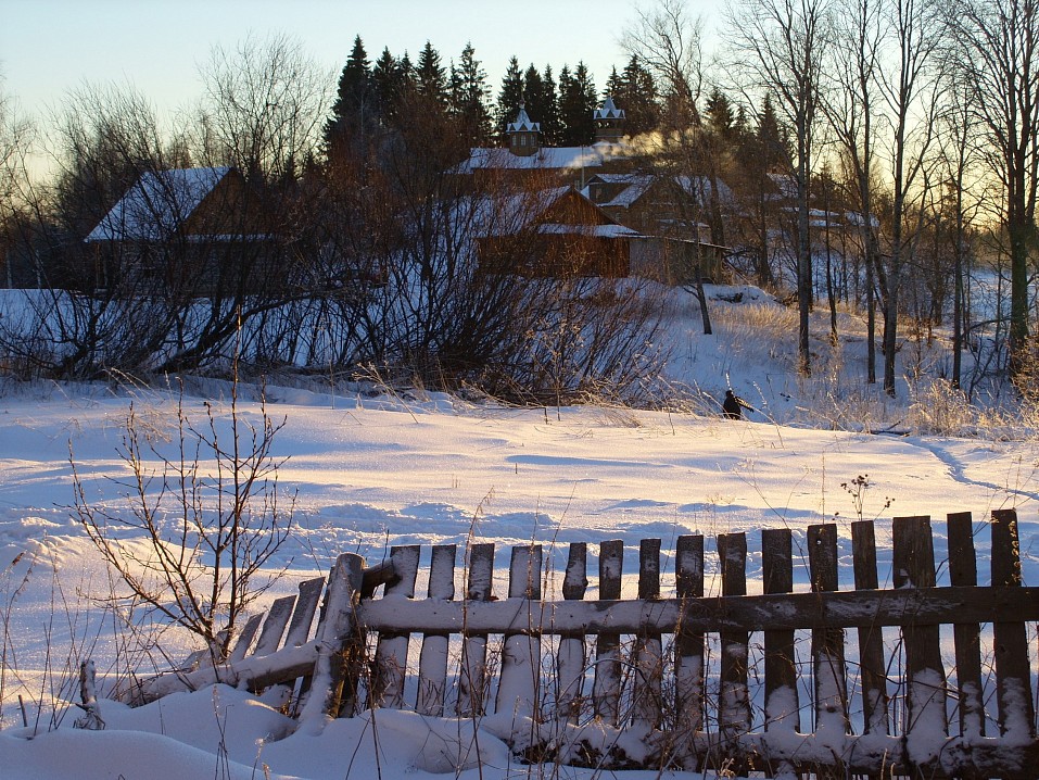 Внутовская Успенская церковь. 5 января 2006 г.