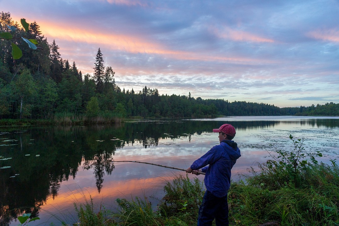 Сын Коля на рыбалке в Ножкино. 30 августа 2020 г.