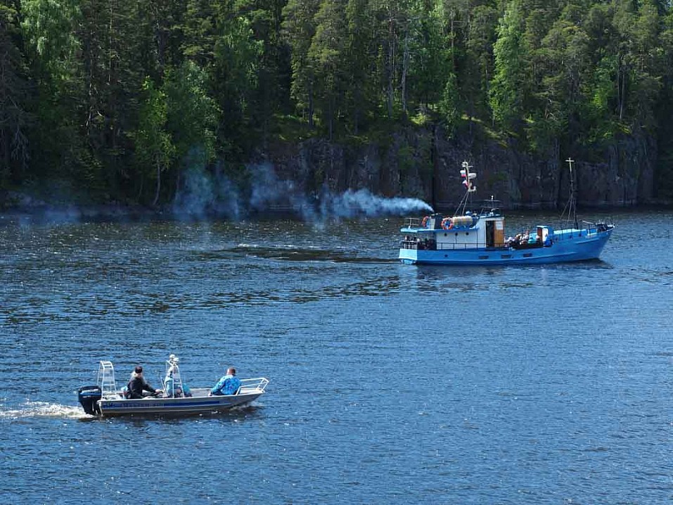 На перегонки