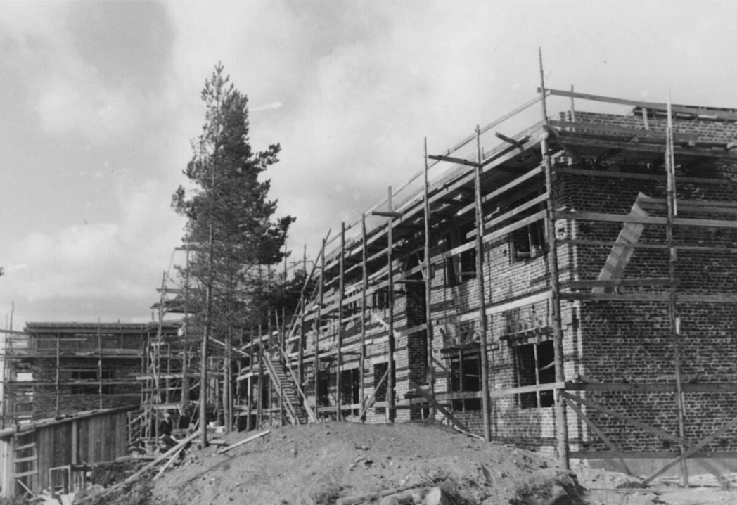 Стройка казарм у мыса Красный