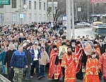 Крестный ход на улицах Екатеринбурга.