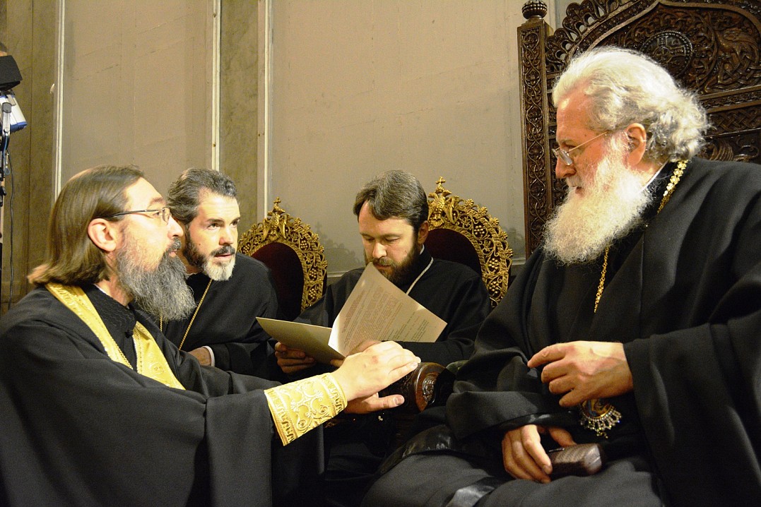 Святейший Патриарх Болгарский Неофит и председатель ОВЦС МП митрополит Волоколамский Иларион – сопредседатель совместной русско-болгарской комиссии по подготовке канонизации архиепископа Серафима.