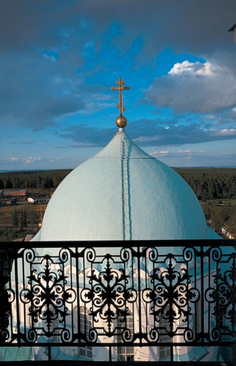 Кованая решетка соборной колокольни. 2002 г.