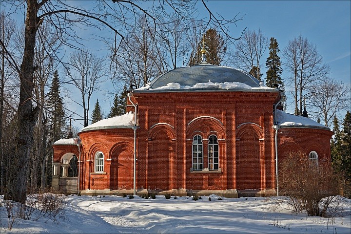 Храм на Игуменском кладбище