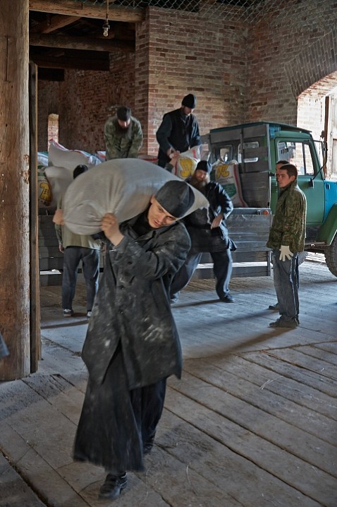 Разгрузка муки