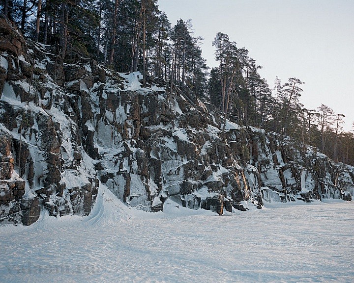Окрестные скалы. 2003 г.