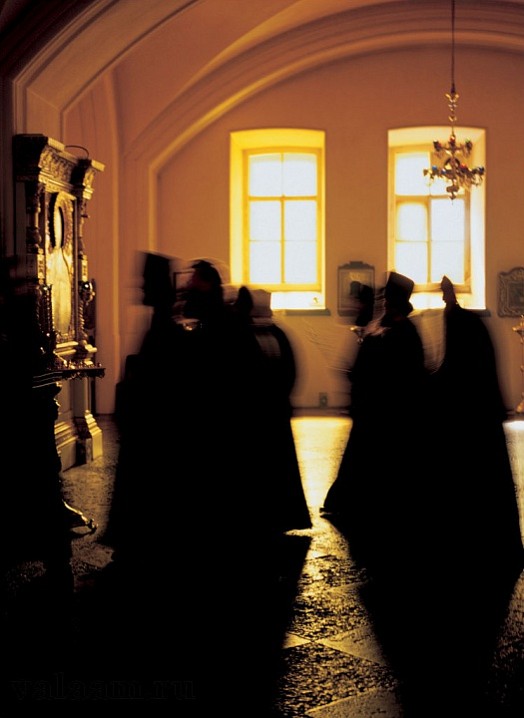 Перед иконой Спасителя. 2002 г.