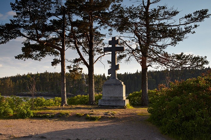 Поклонный крест у Никольского скита