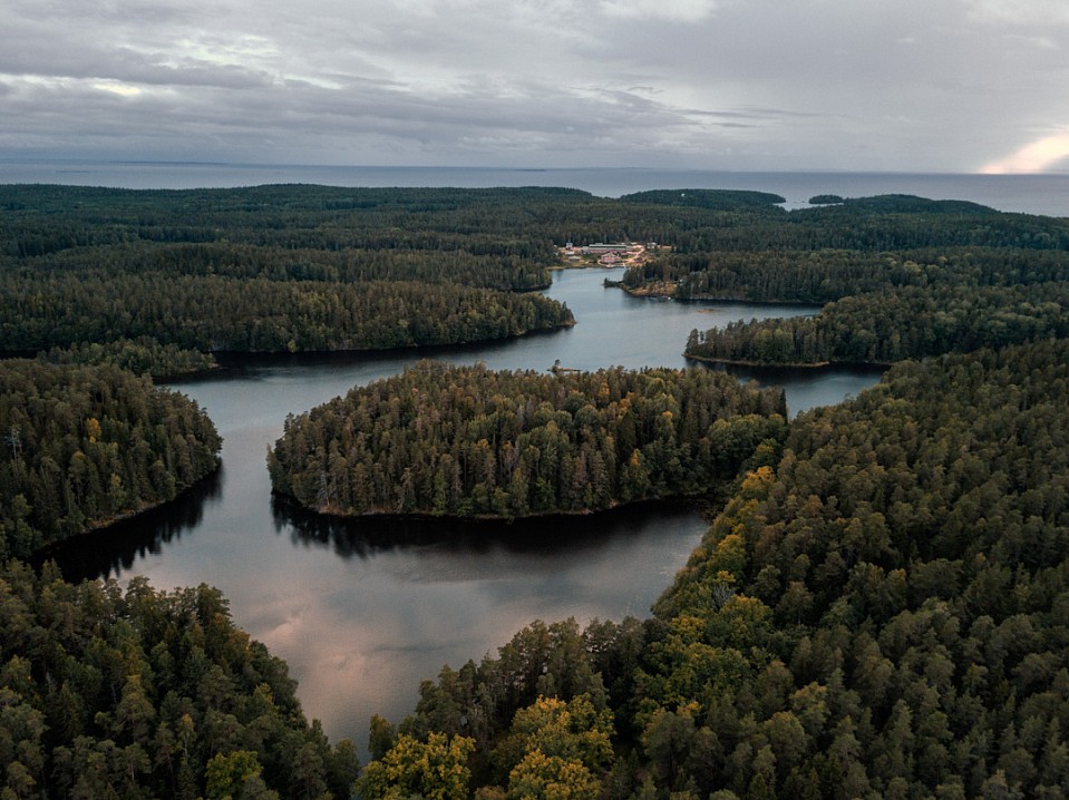 Остров, Сергей Семенов