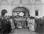 Святые врата. Встреча епархиального архиерея.