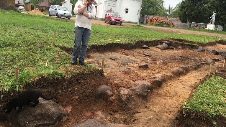 Лета 7062 месяца апреля 23 день преставися раб Божий старец инок Геронтий Ваоламовский