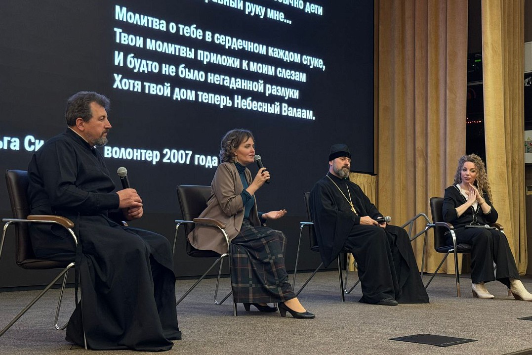 После просмотра фильма режиссёр Инна Васильева делится своими воспоминаниями со зрителями. Фото ЦКР «Городское кино», г. Краснодар, 13 ноября 2025 года