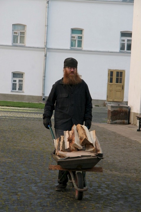По дрова.