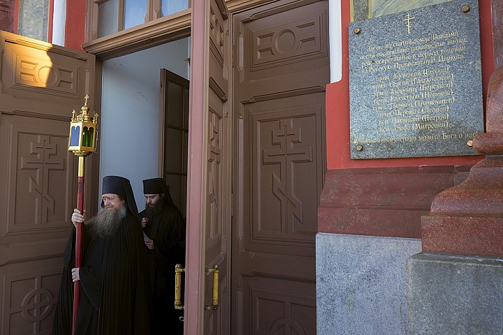 На скиту Всех Святых ведется сбор информации о местах захоронения жертв политических репрессий. Сегодня точно известно о более чем 410 местах захоронений расстрелянных, ссыльных и спецпереселенцев на территории Российской Федерации.