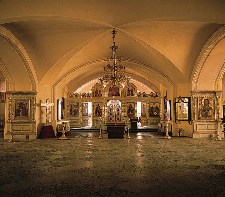 После Всенощной. Нижний храм во имя Преподобных Сергия и Германа