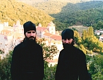 С отцом Наумом в одной из паломнических поездок на Афон