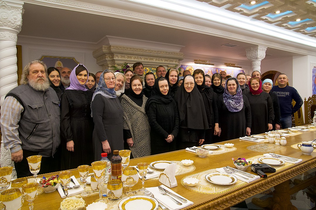 Сотрудники службы отца Мефодия.