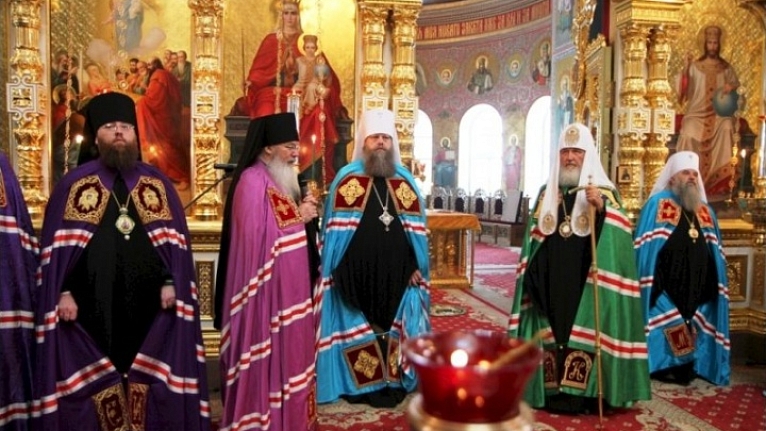 В день памяти преподобных Сергия и Германа Святейший Патриарх Кирилл совершил Литургию в Спасо-Преображенском соборе Валаамского монастыря, 2014